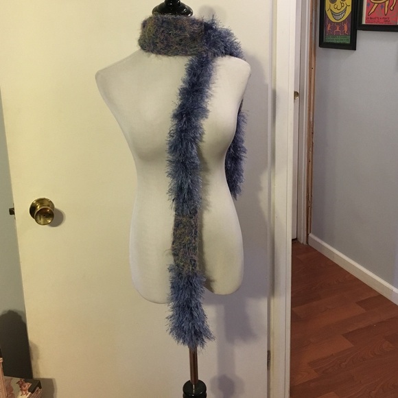 Elegant Blue and Green Women's Scarf